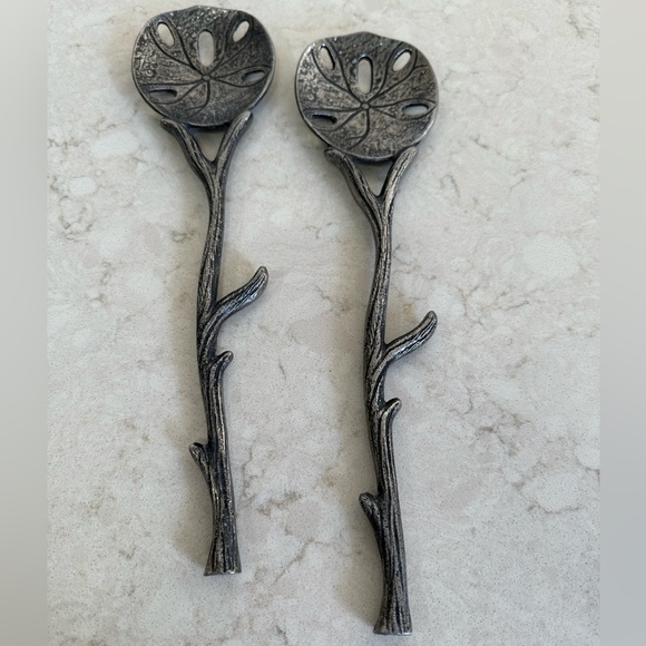 Pottery Barn Sand Dollar Servers Set of 2, Cast Aluminum Metal Sea Beach - Picture 7 of 7